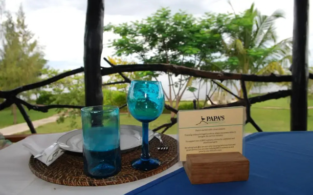 Papa's Cafe And Bungalows