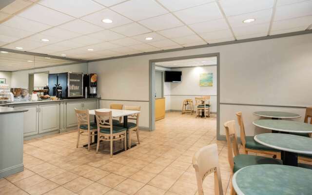 La Quinta Inn & Suites by Wyndham Melbourne Viera