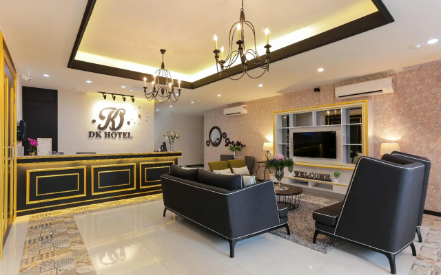Oyo 490 Dk Hotel