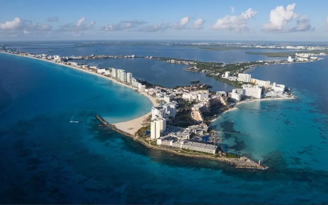 Renovated Aloft Cancun