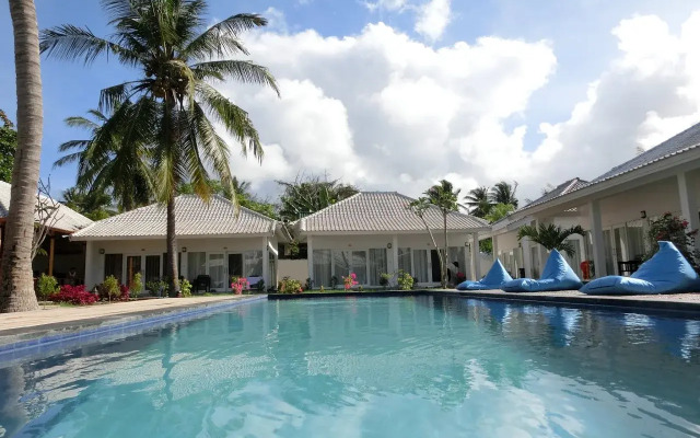 Lombok Holiday Hotel