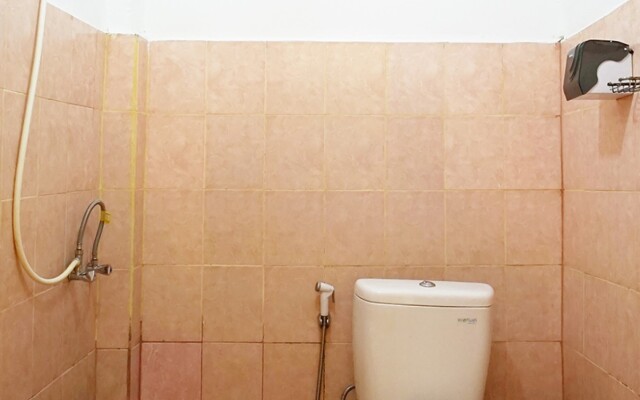 Capital O 2885 Hemra Hotel