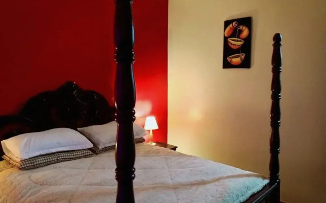 Ken's Haven Apartment