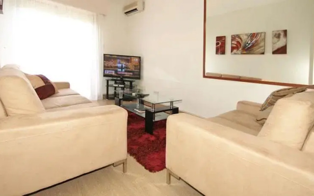 Elena Court Apartment