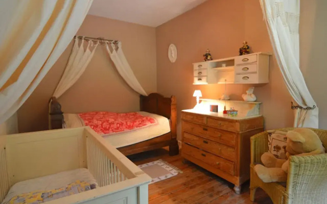 Quaint Holiday Home in Bievre in the Forest