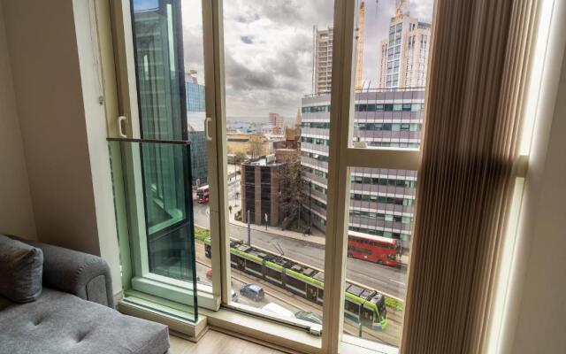 Luxury 2-bed Croydon Apartment Near Gatwick