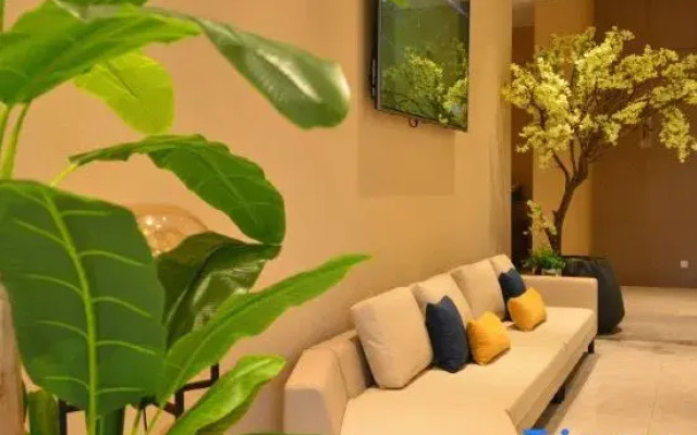 Tianyi Fangcaodi Holiday Hotel