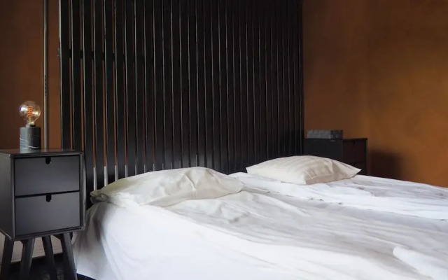 Suite with Sauna & Jacuzzi in Kamppi