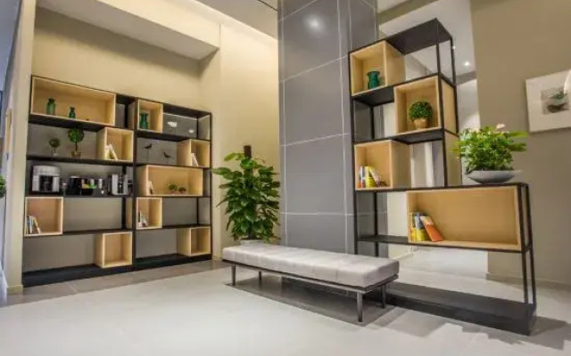 Ease Hotel (Guangde Aimin Road Administrative District Store)