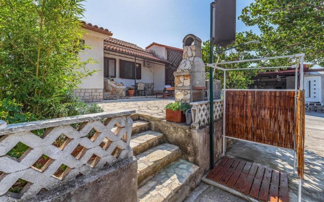 Stunning Home in Pula With 2 Bedrooms and Internet