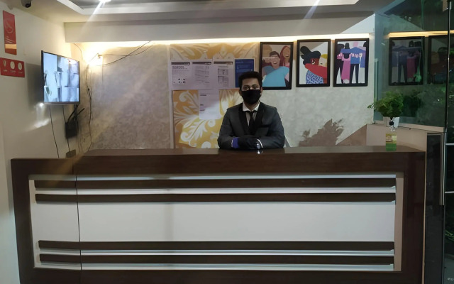 OYO 10527 Varcity Golf View