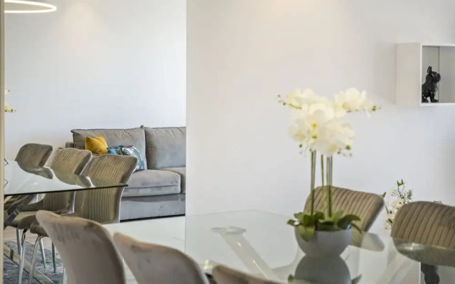 Contemporary Residence C by Homie