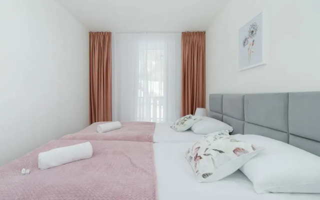 Droga na Bystre Zakopane by Renters
