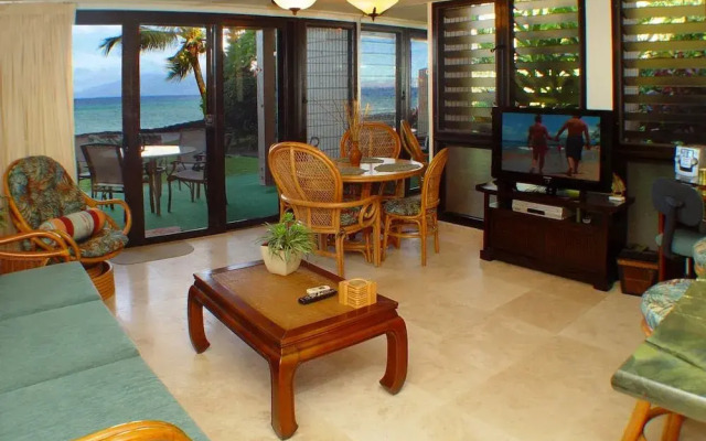 Kaleialoha #115 1 Bedroom 1 Bathroom Condo by Redawning