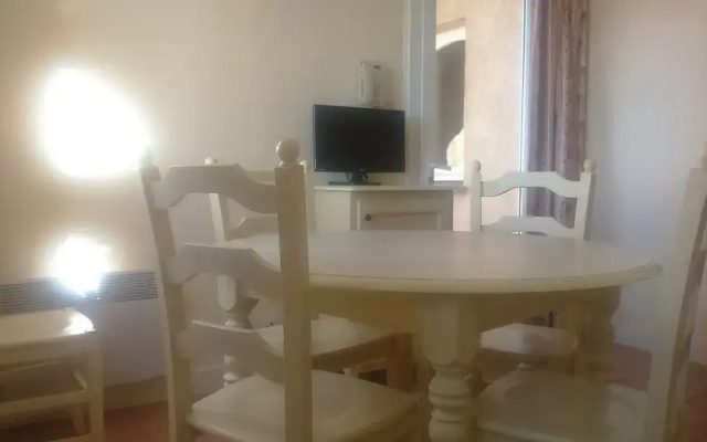 Apartment With one Bedroom in Roquebrune-sur-argens, With Wonderful se