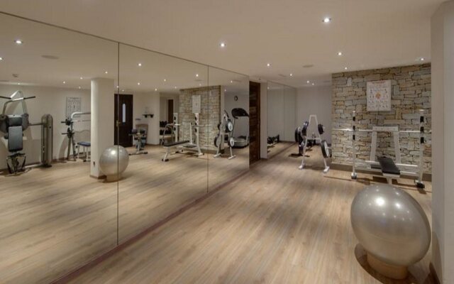 SCHLOSS Zermatt - CBD & Adaptogenic Spa and Sport Hotel