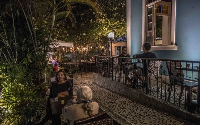 Discovery Suites Rio