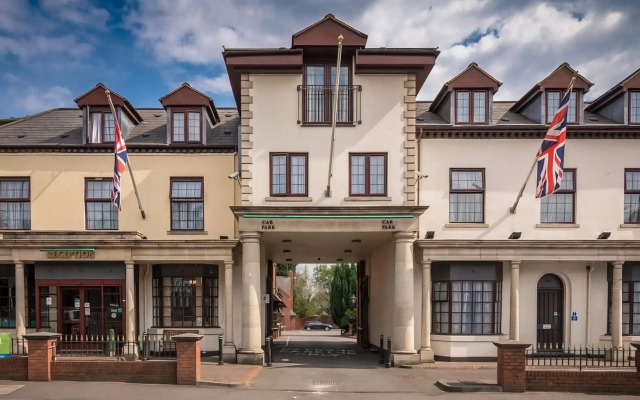 Bridge House Hotel