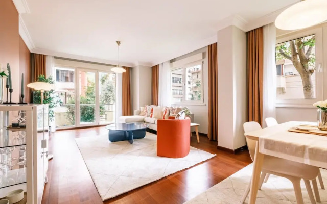 Spacious Flat 3 min to Coast and Bagdat Avenue