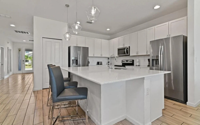 Beautiful Spacious House By Disney