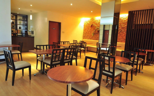 Dynasty Tourist Inn