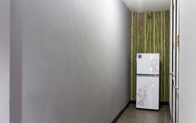 RedDoorz near Asemka