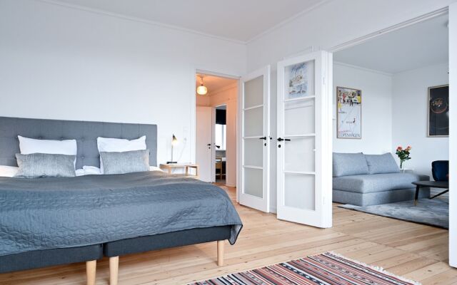 Modern 2-bedroom Apartment in the Family-friendly Suburbs of Copenhagen