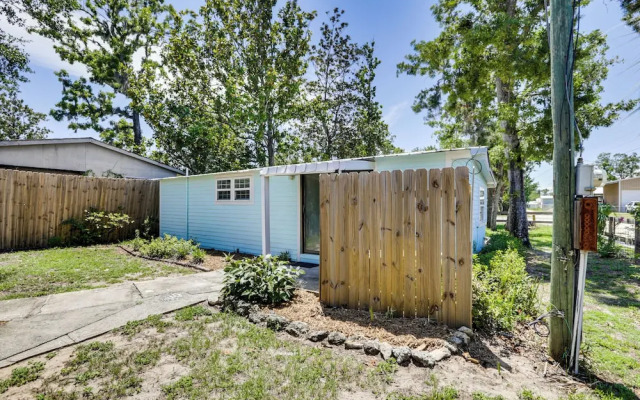 Walk to Pier & River: Dtwn Steinhatchee Escape!