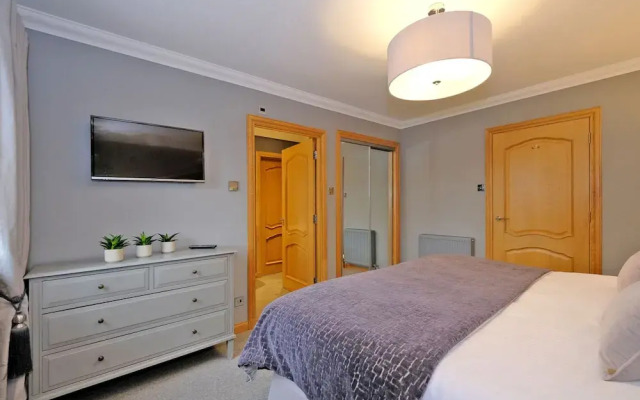 Stunning Family Home in Cults, Aberdeen