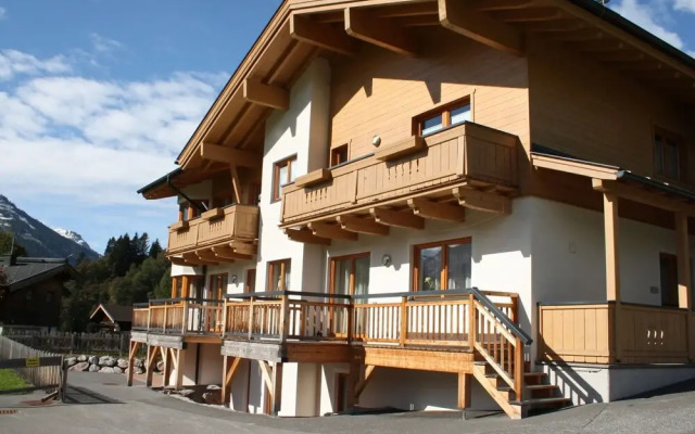 Spacious Apartment on Slopes in Saalbach-hinterglemm