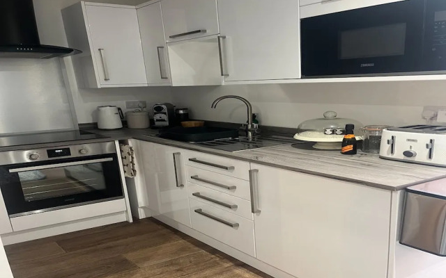 Stunning 1-bed Private Apartment in Norwich