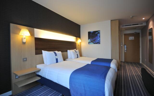 Holiday Inn Express Leigh - Sports Village, an IHG Hotel