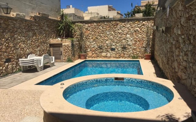 Villa With 5 Bedrooms In In Nadur, With Private Pool And Wifi