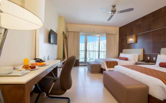 Krystal Urban Cancun & Beach Club