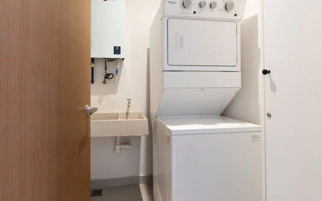 A Amenities Location Sleeps 6