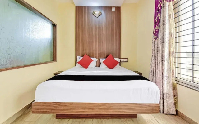 Nakshatra Comforts by OYO Rooms