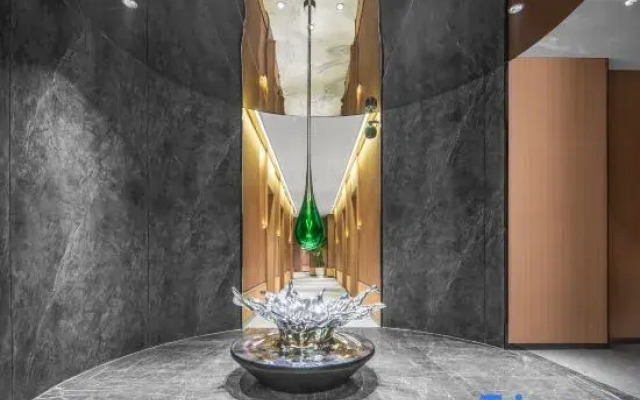 Wuyue Light Luxury E-sports Hotel