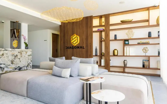 Diagonal Hotel