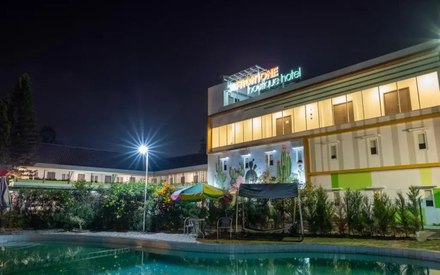 Three Eight Front One Boutique Batu