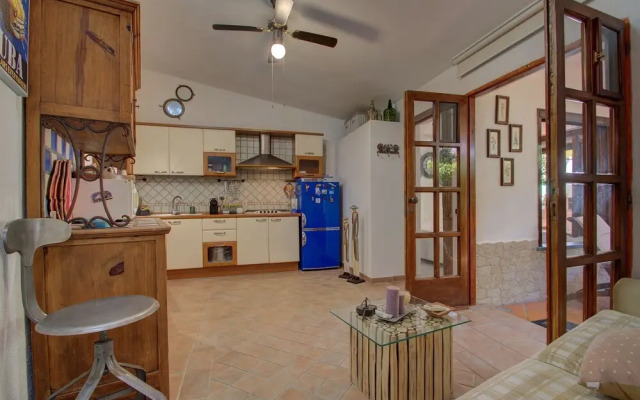 Lacco Cottage
