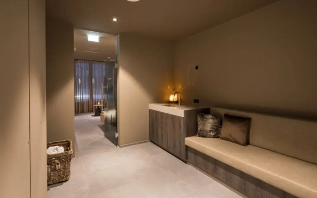 Superior 1-bedroom Apartment