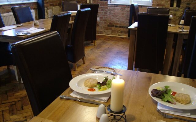Parklands Hotel & Bentley's Chop House