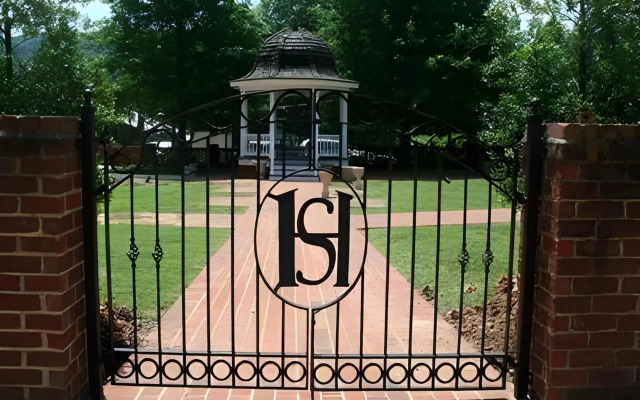 Hale Springs Inn