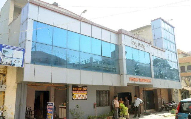 Vishnu Residency By OYO Rooms