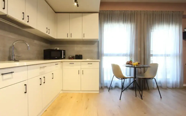 1 BR Apt TLV TAU by Sea N' Rent