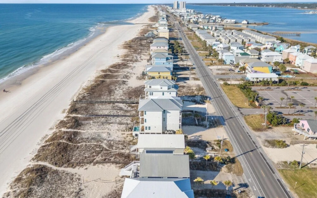 Shipfaced Beach House