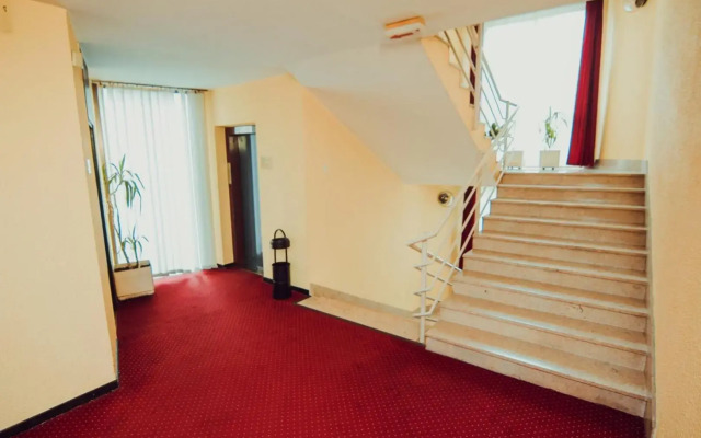 Hotel Grand