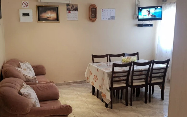 Iqhayiya Guest House