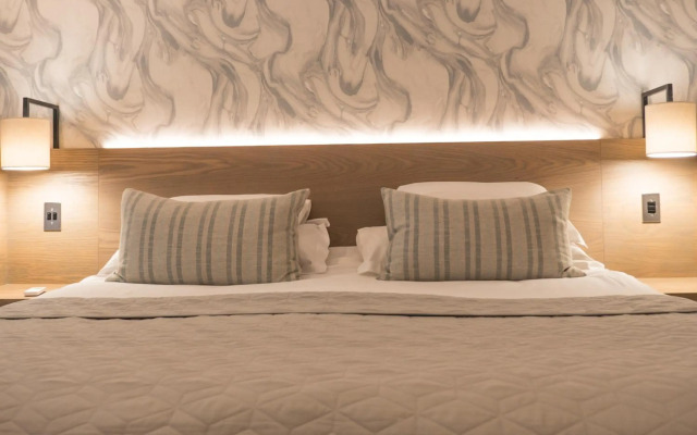 The Kelway Hotel