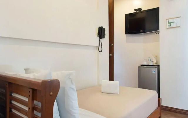 Collection O Avitel Hotel near Osmena Highway, PNR Pasay Station, Metro Manila